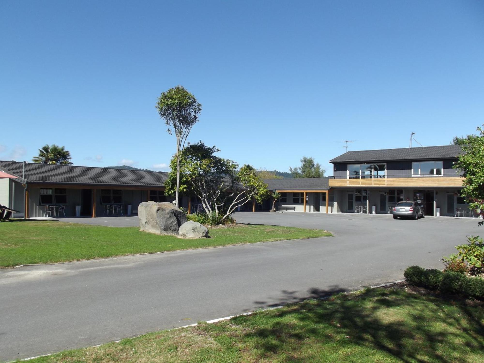 Bristol Motel Upper Hutt Exterior photo