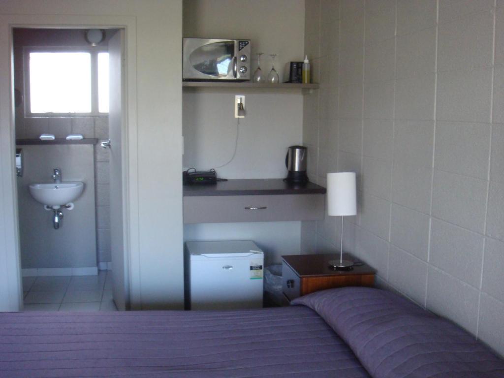 Bristol Motel Upper Hutt Room photo